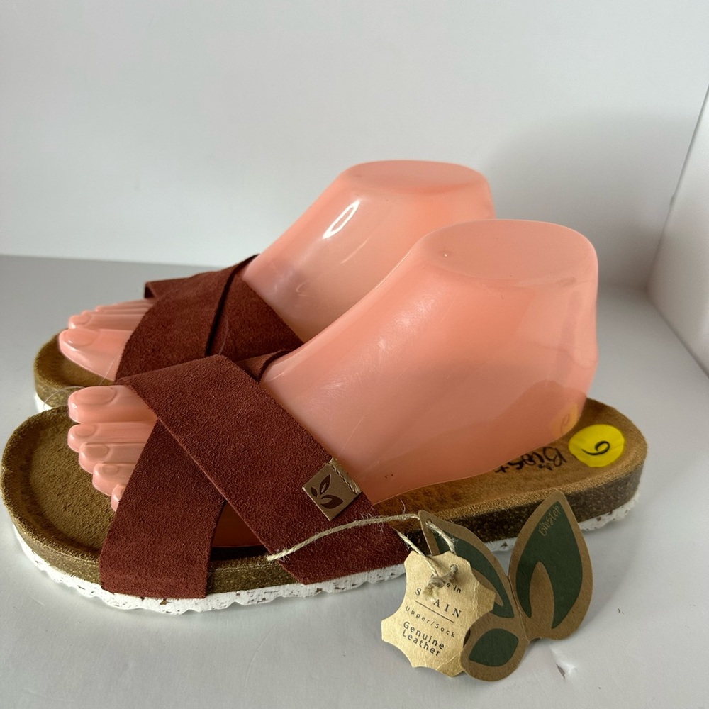 NWT Biostep red cork footbed  Sandals
Size 9